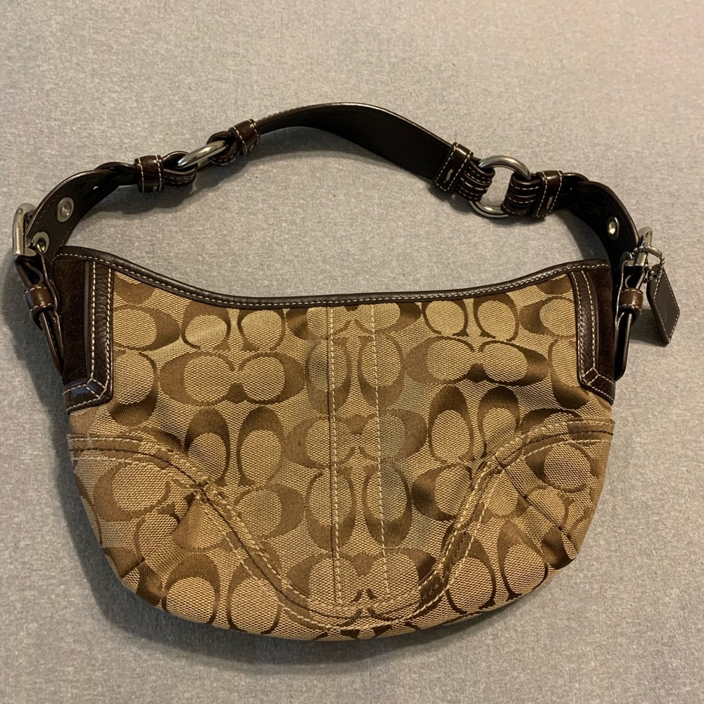 Coach shoulder bag, chocolate brown with Cs - Picture 2 of 5